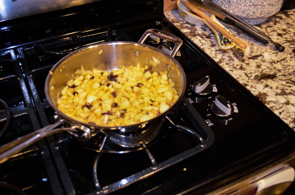 Mix in all the chutney ingredients and bring to a boil.